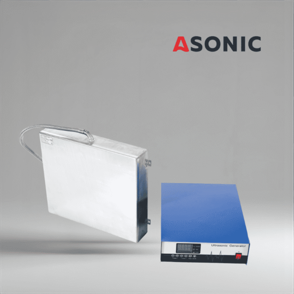 ASONIC IND-PLATE industrijska ultrazvučna ploča za uranjanje, koja pruža snažno i ravnomjerno čišćenje u velikim ultrazvučnim bazenima.